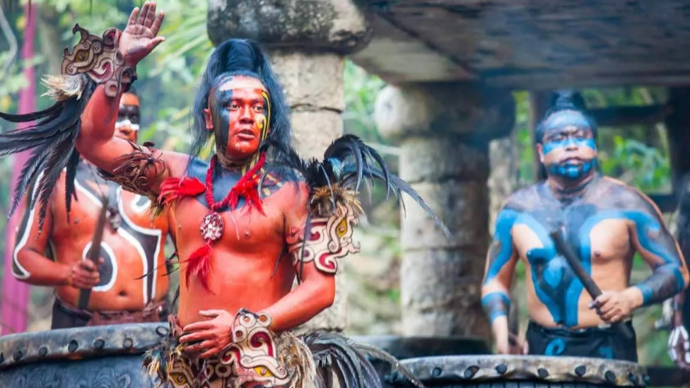 Grupo Xcaret ya no podrá lucrar con el patrimonio cultural maya.